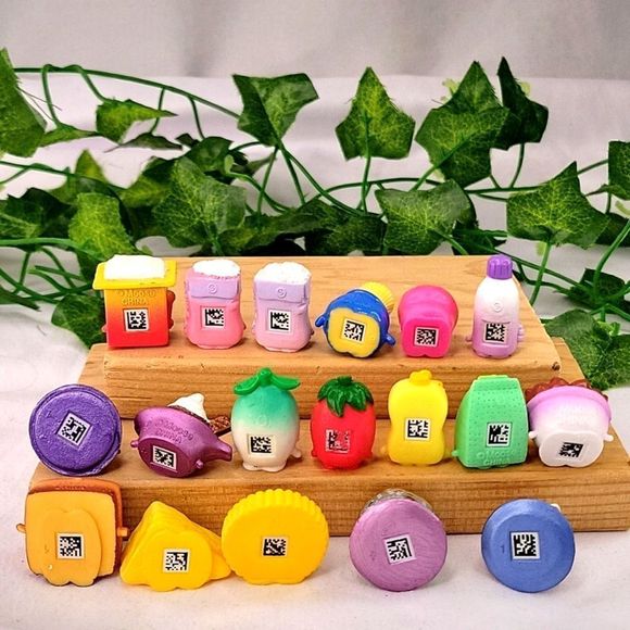 Shopkins Toys Shopkins 8count Qr Codes Random Setcollectables Rare
